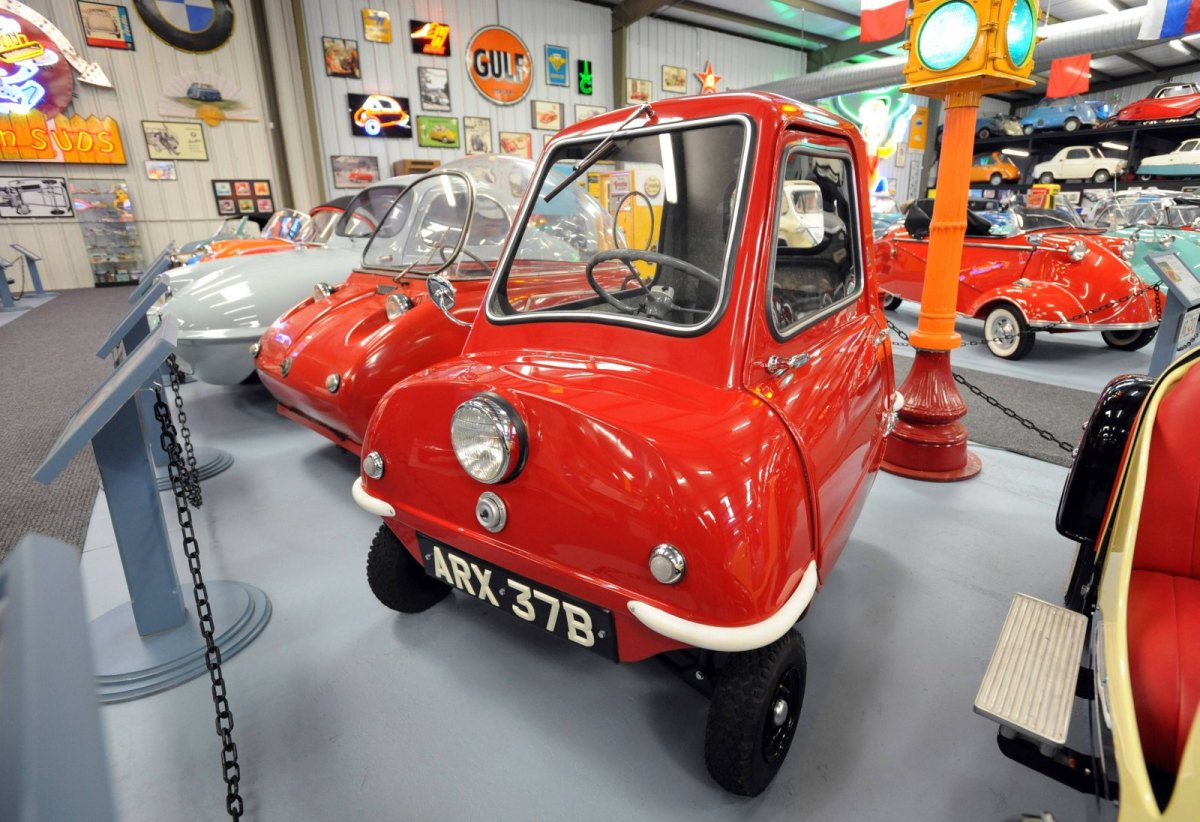 Ein roter Peel P50