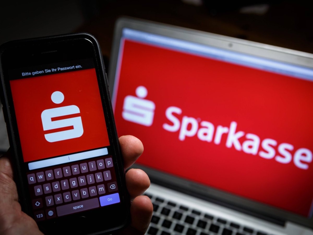 Online-Banking bei der Sparkasse mit dem Handy