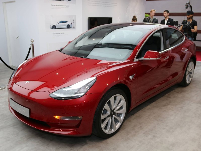 Ein Tesla Model 3