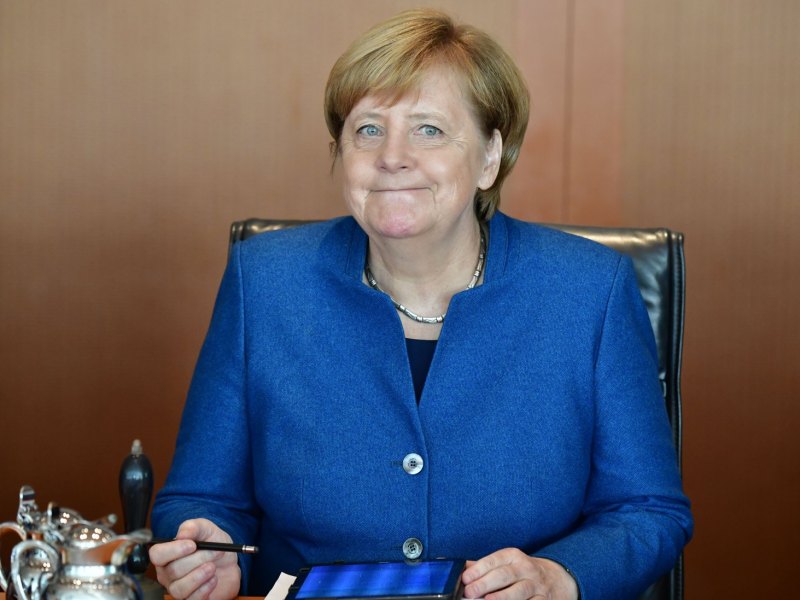 Angela Merkel mit Tablet