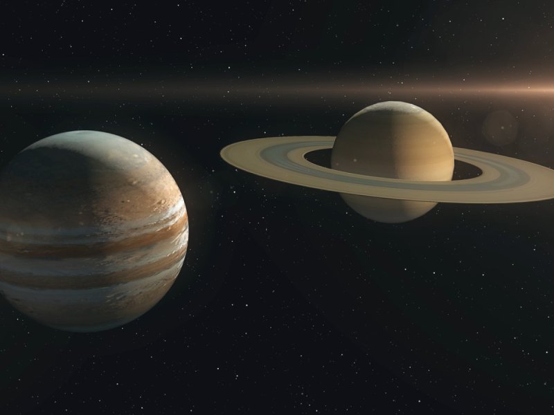 Jupiter und Saturn.