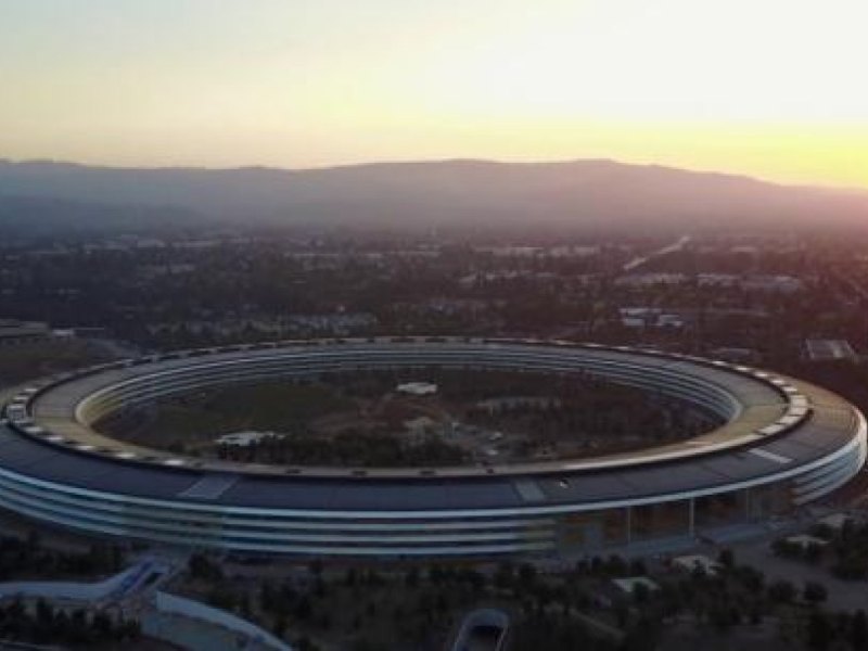 Einen Aufnahme des neuen Apple Campus.