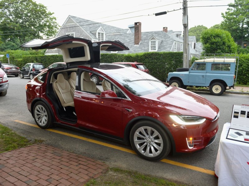 Tesla Model X