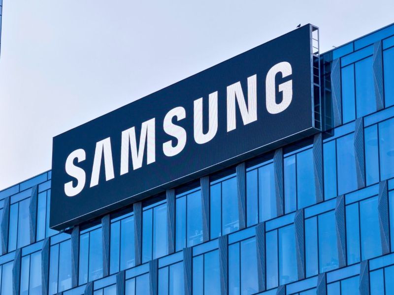 Samsung-Logo an Gebäude