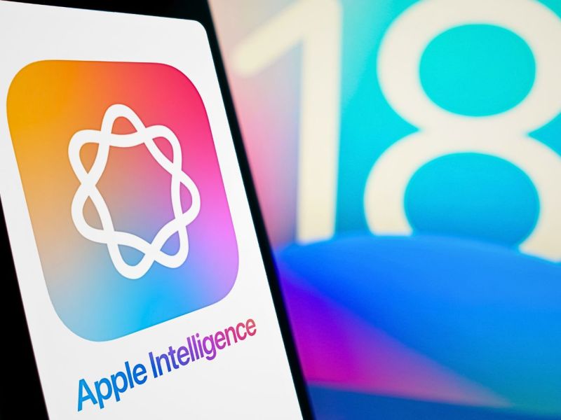 Apple Intelligence-Logo auf einem iPhone